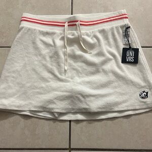 UNIVERSAL UNI VRS White Mini Skirt with Red Stripes NWT 2Xl